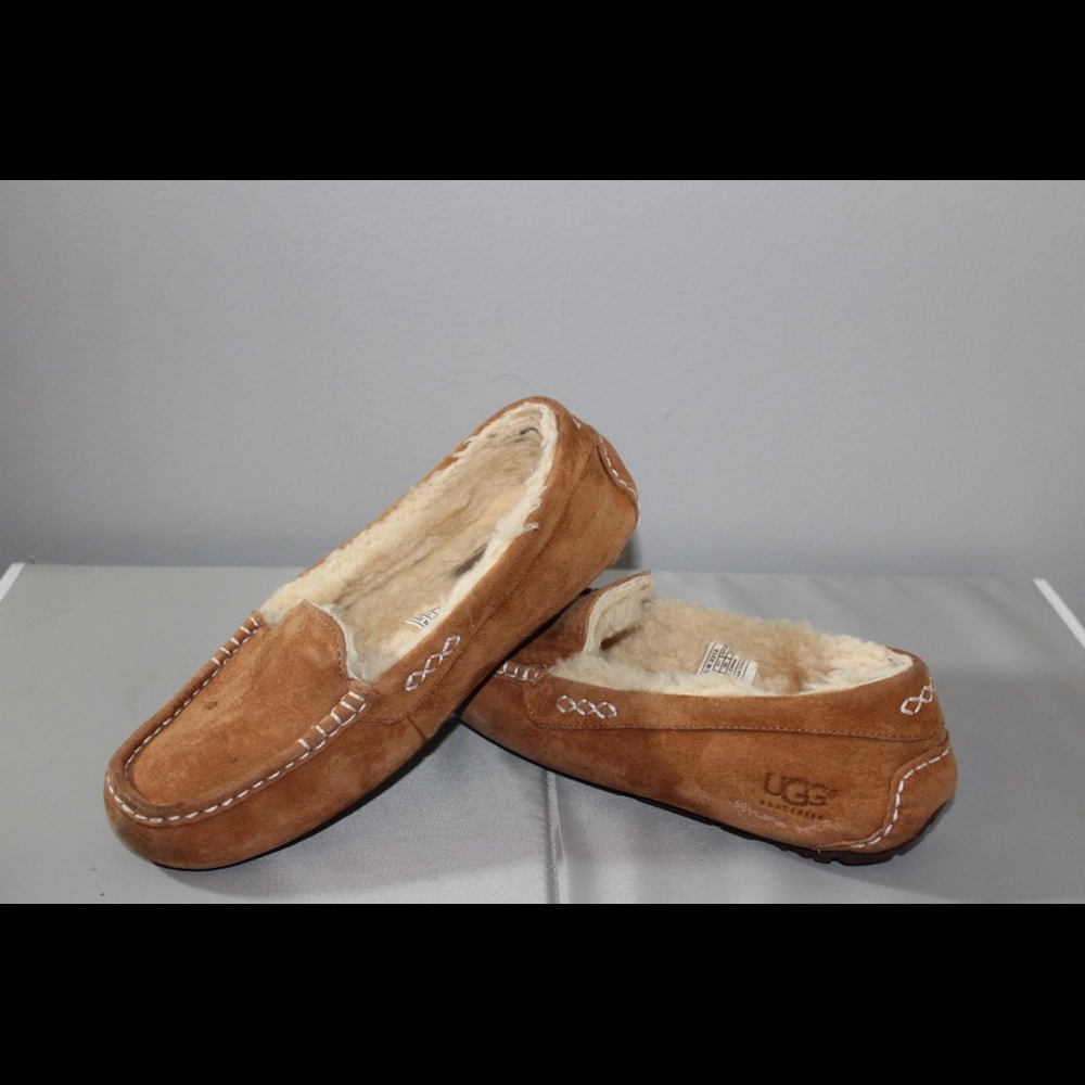 UGG Women’s Ansley Slipper